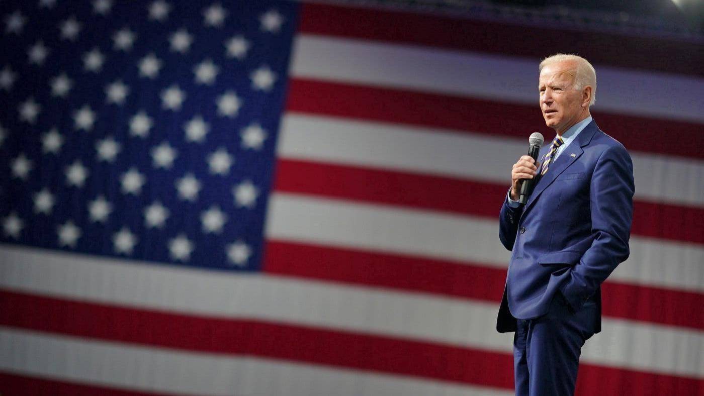 最新民调：拜登支持率跌破40%_搜狐网