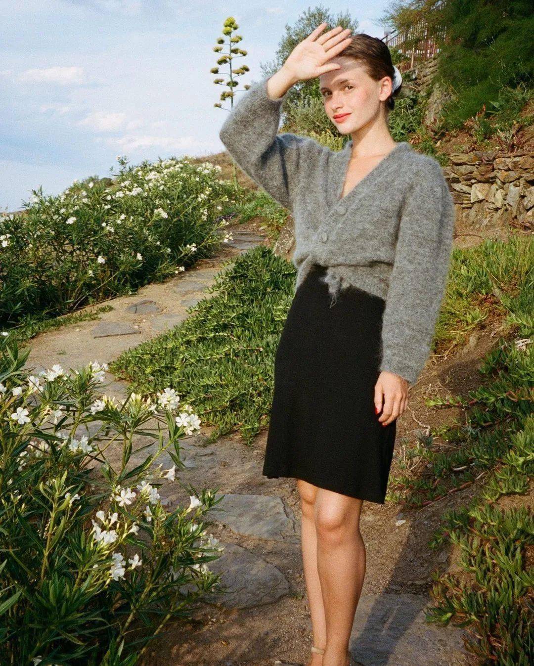 这位法国小姐姐简直日常照穿搭天花板