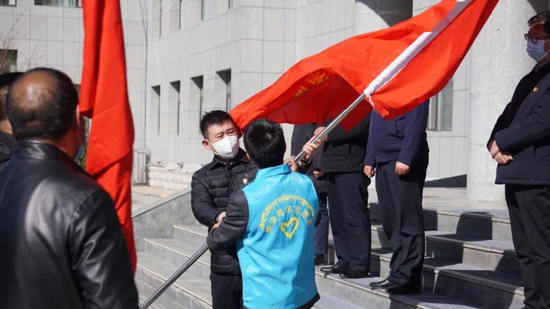 州政府办公室主动担当作为筑牢疫情防控红色壁垒