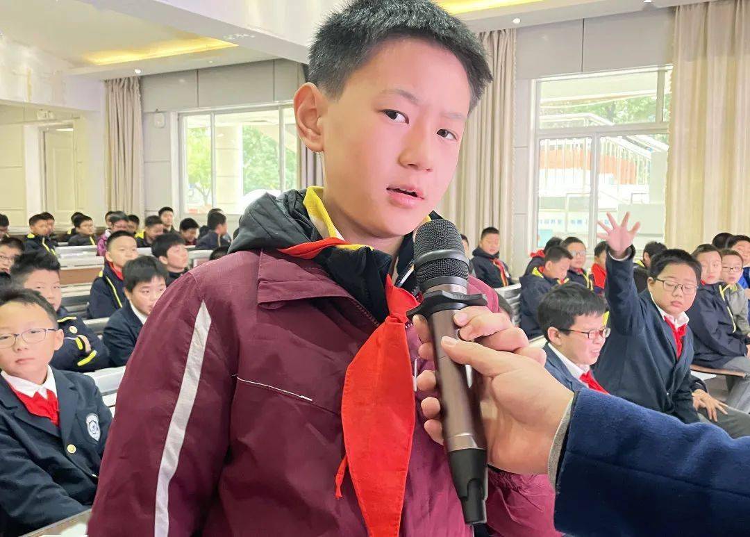 校园新闻青春不烦恼青春期小知识走进南京市银城小学北校区