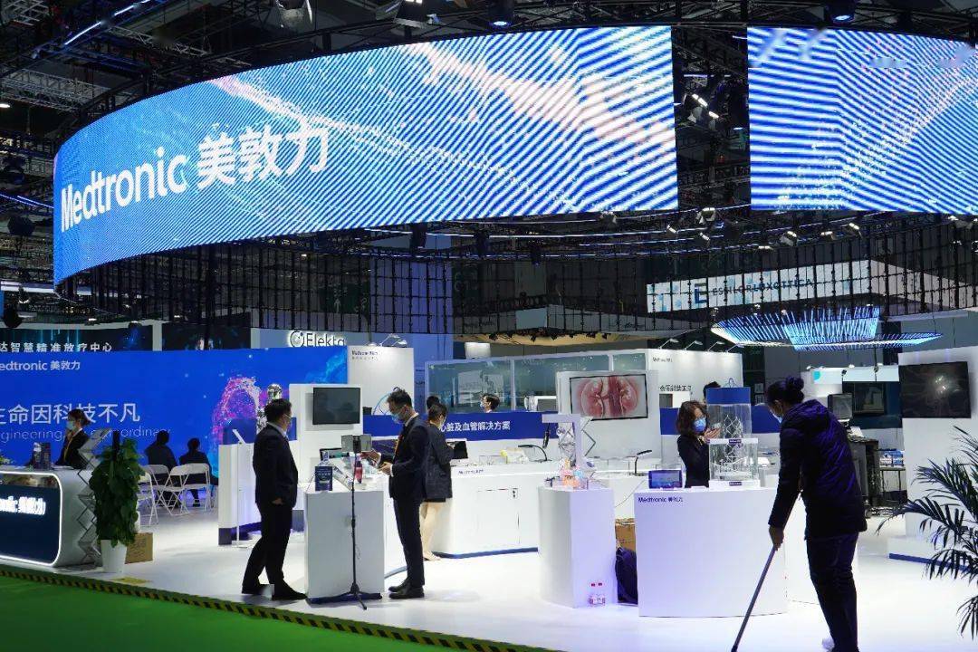 医疗|15分钟精准放疗、光子计数CT……一大波“全球首秀”亮相医疗展区｜进博会时间