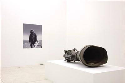 展览|首枚“艺术火箭”陨落后 他做了一场“失败”的太空艺术展