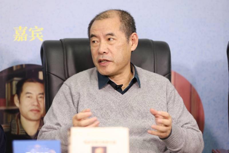 曹文轩|曹文轩等共话陀思妥耶夫斯基：他带给你理性与美感的双重震撼