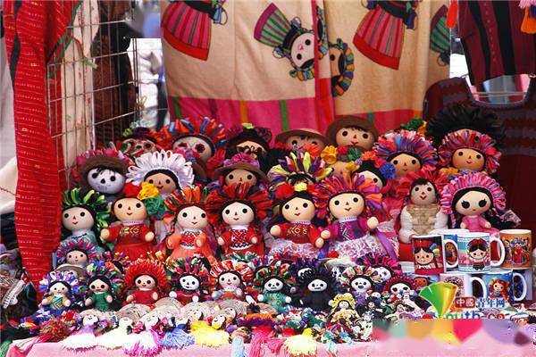 墨西哥举办第七届土著文化节