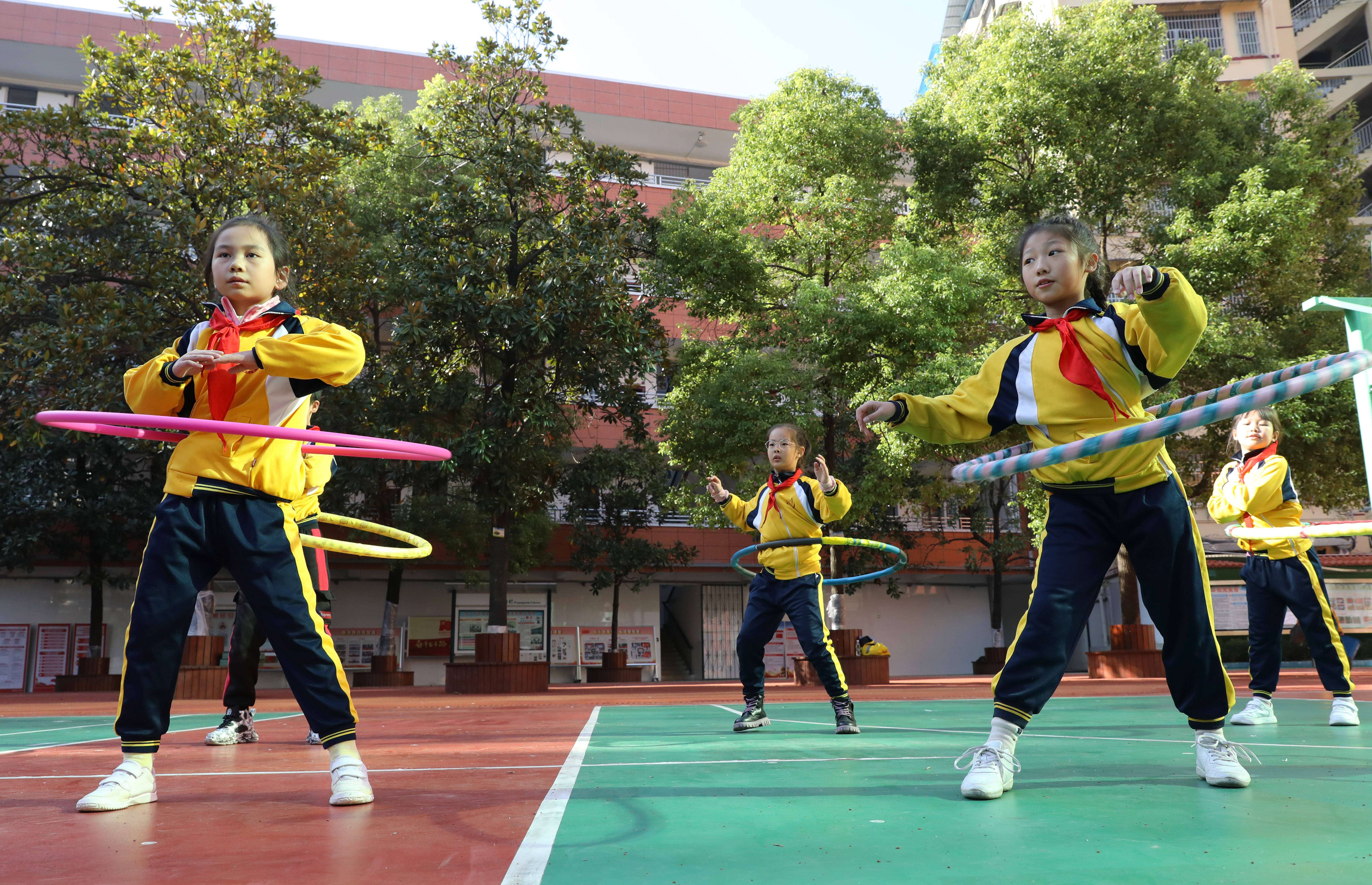 衡阳市雁峰区奇峰小学图片