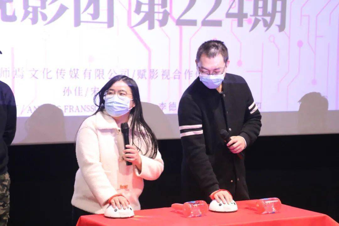 指引|仅花250万拍一部科幻片？这位伊朗导演做到了