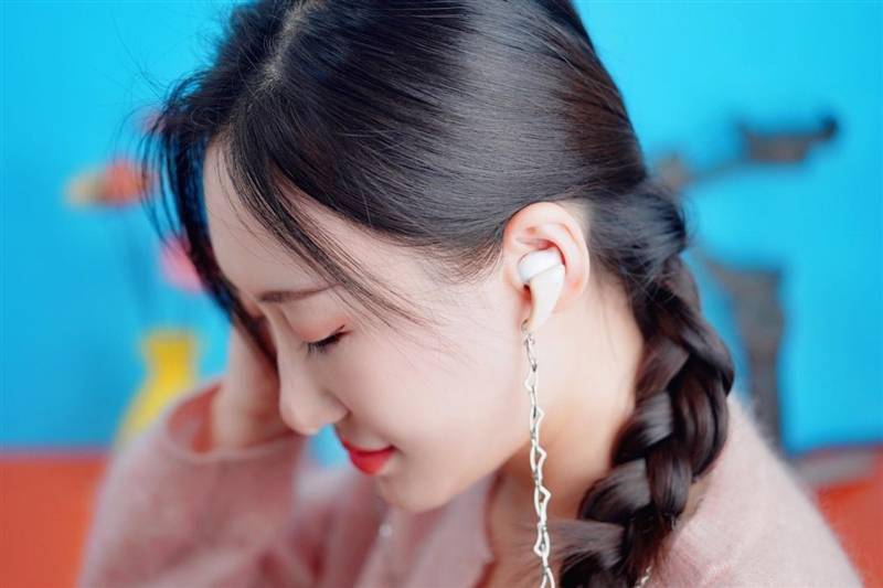 引领潮流的跨界轻奢单品 乐旷陶瓷蓝牙耳机评测：顶级音质表现