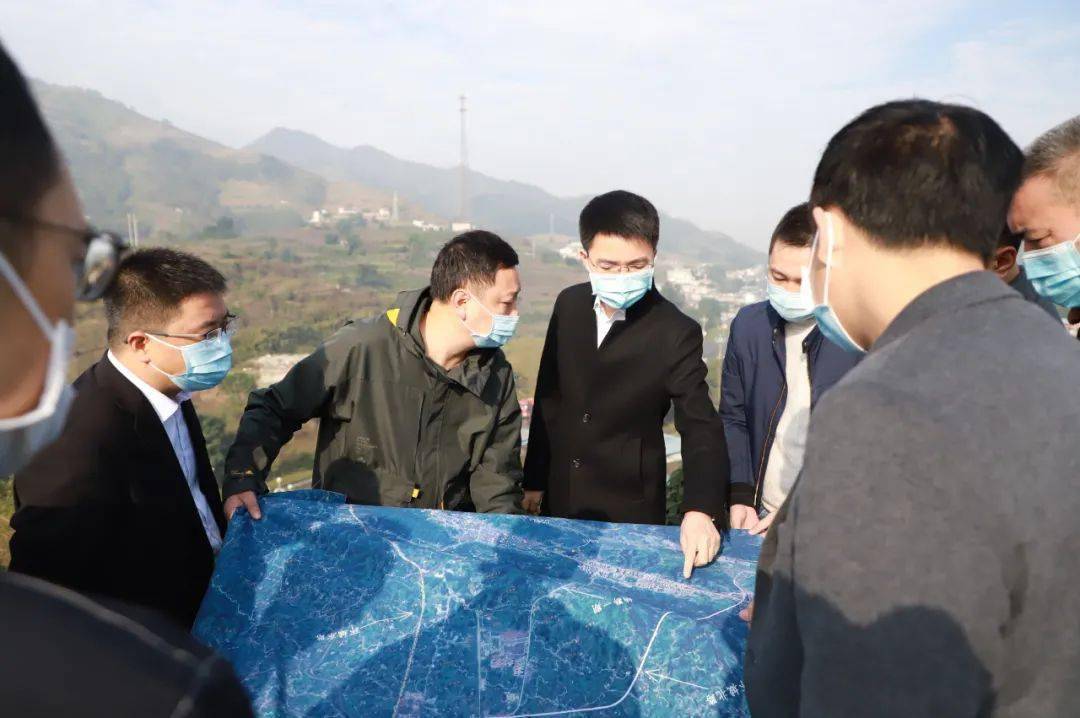 周明军指出,要高质量做好项目规划,从长远角度综合