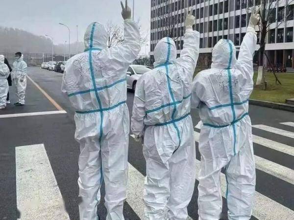 大学城|大连30余名大学城学生确诊！他们的“隔离日记”看哭……