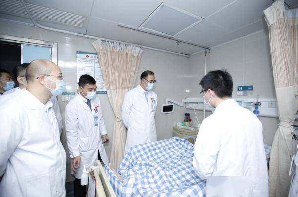 肠道|警惕！两对夫妻双双患同一种癌，真的会传染？