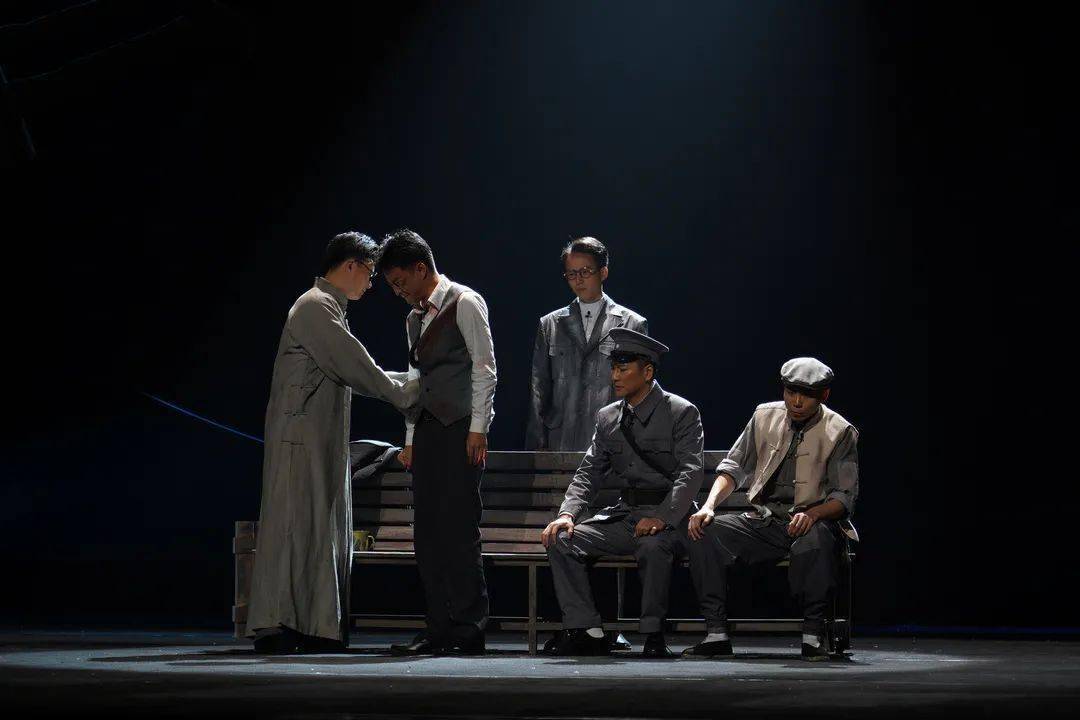 这部话剧在南京高校"火"了!_长明