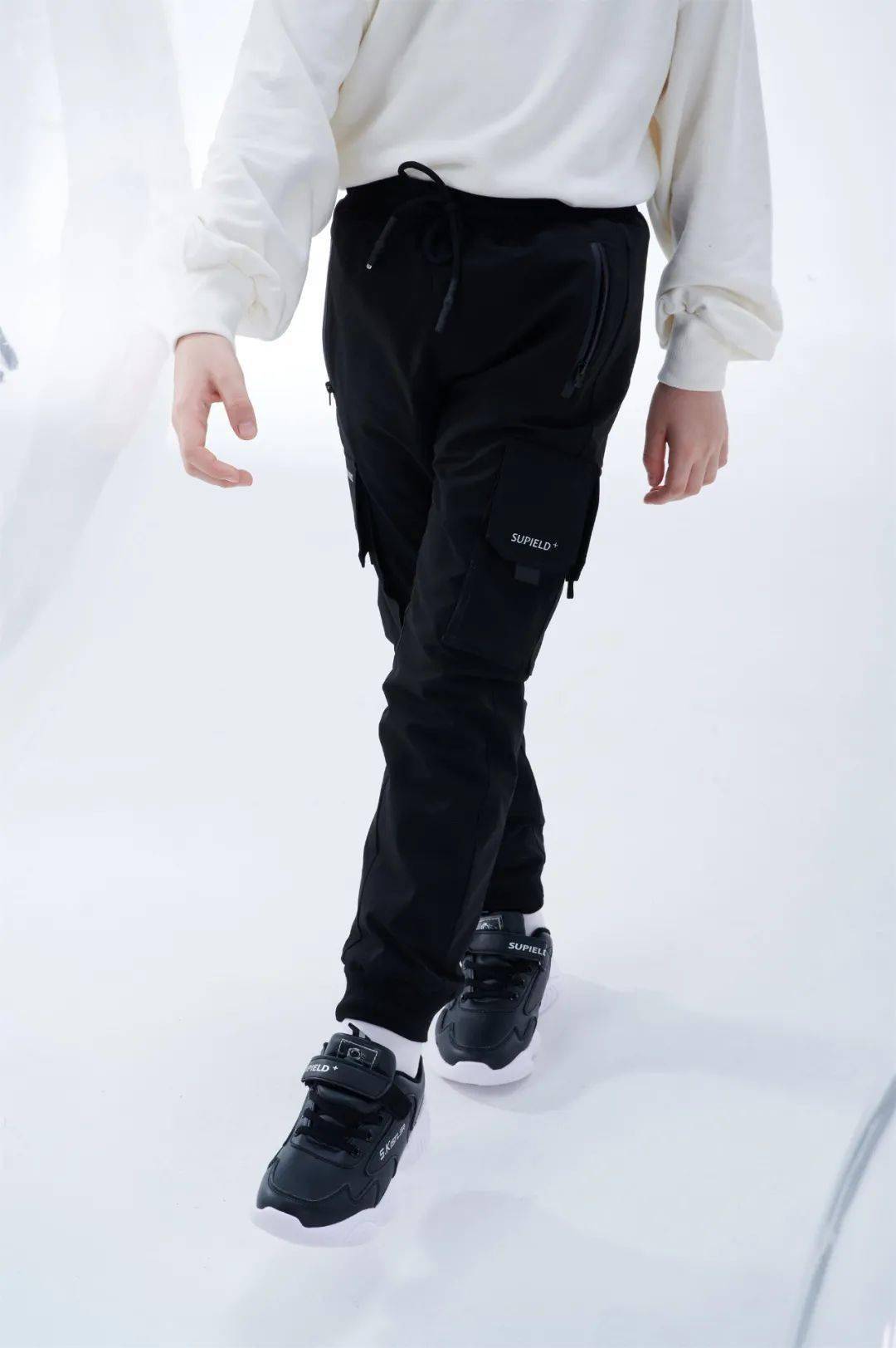 身材能抵御零下低温的工装裤！1条暖过3条秋裤，还又飒又显瘦