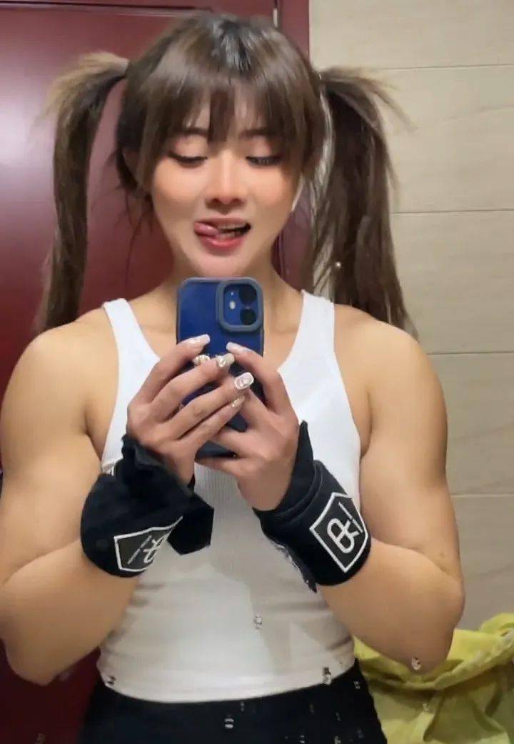 萝莉 
