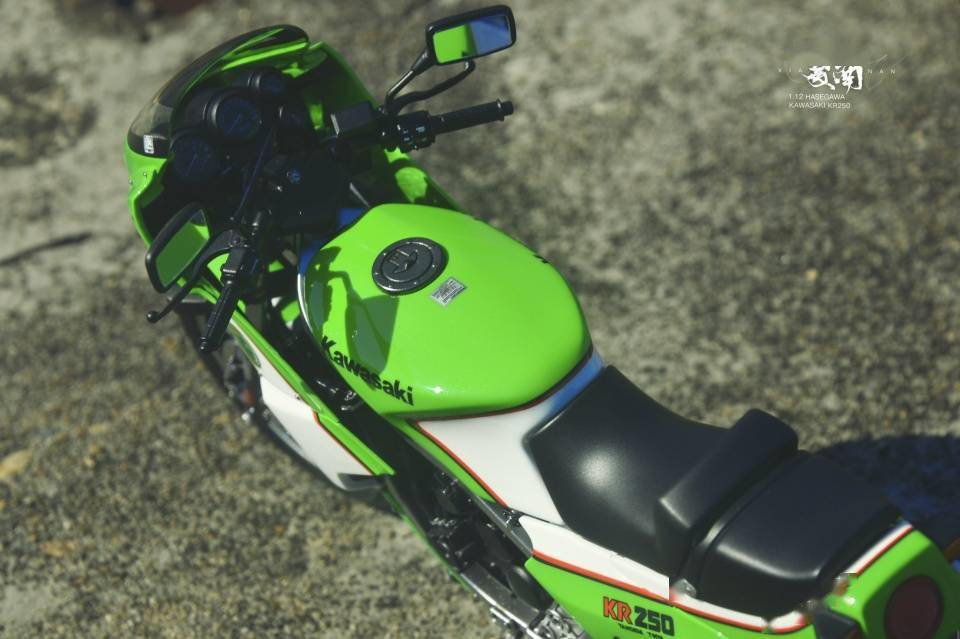 文章|模玩秀：长谷川 1/12 川崎KR250 摩托