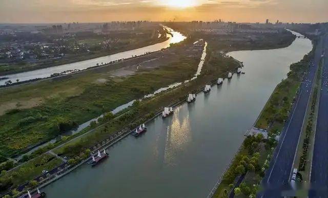 赣粤大运河看似连接的只有江西和广东,其实赣粤大运河将浙赣运河,京杭