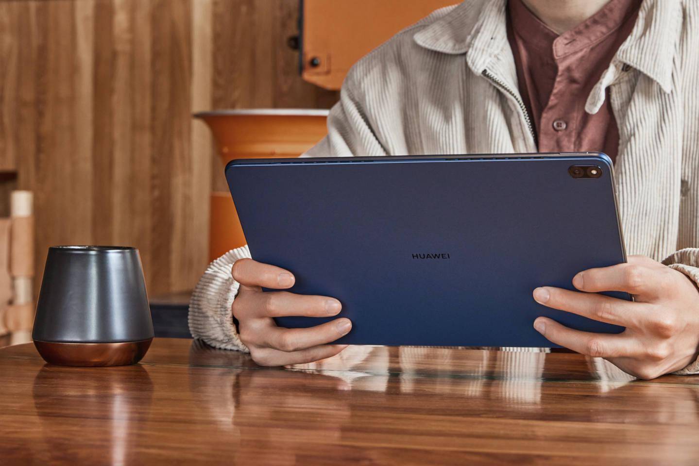 【IT之家开箱】华为 MateBook E 二合一笔记本图赏