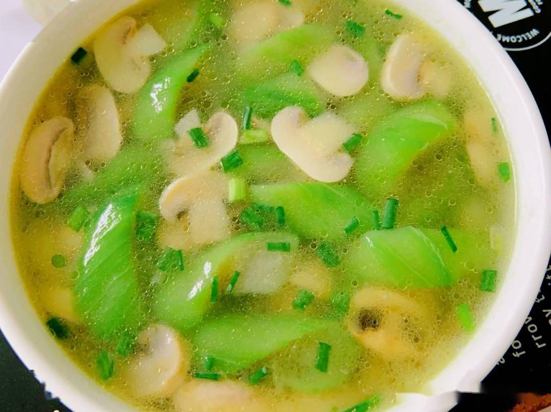 家常快手汤推荐:丝瓜鸡蛋豆腐汤,娃娃菜虾仁豆腐汤,丝瓜口蘑汤