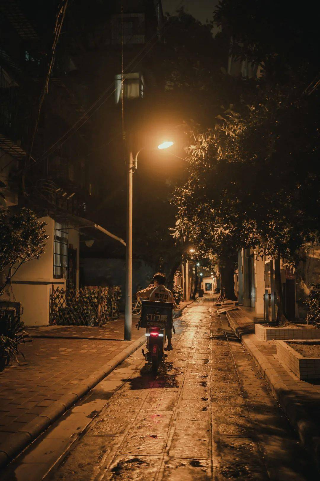 时光标本市井长巷聚拢来是烟火摊开来是人间时光标本摄影征集大赛人文