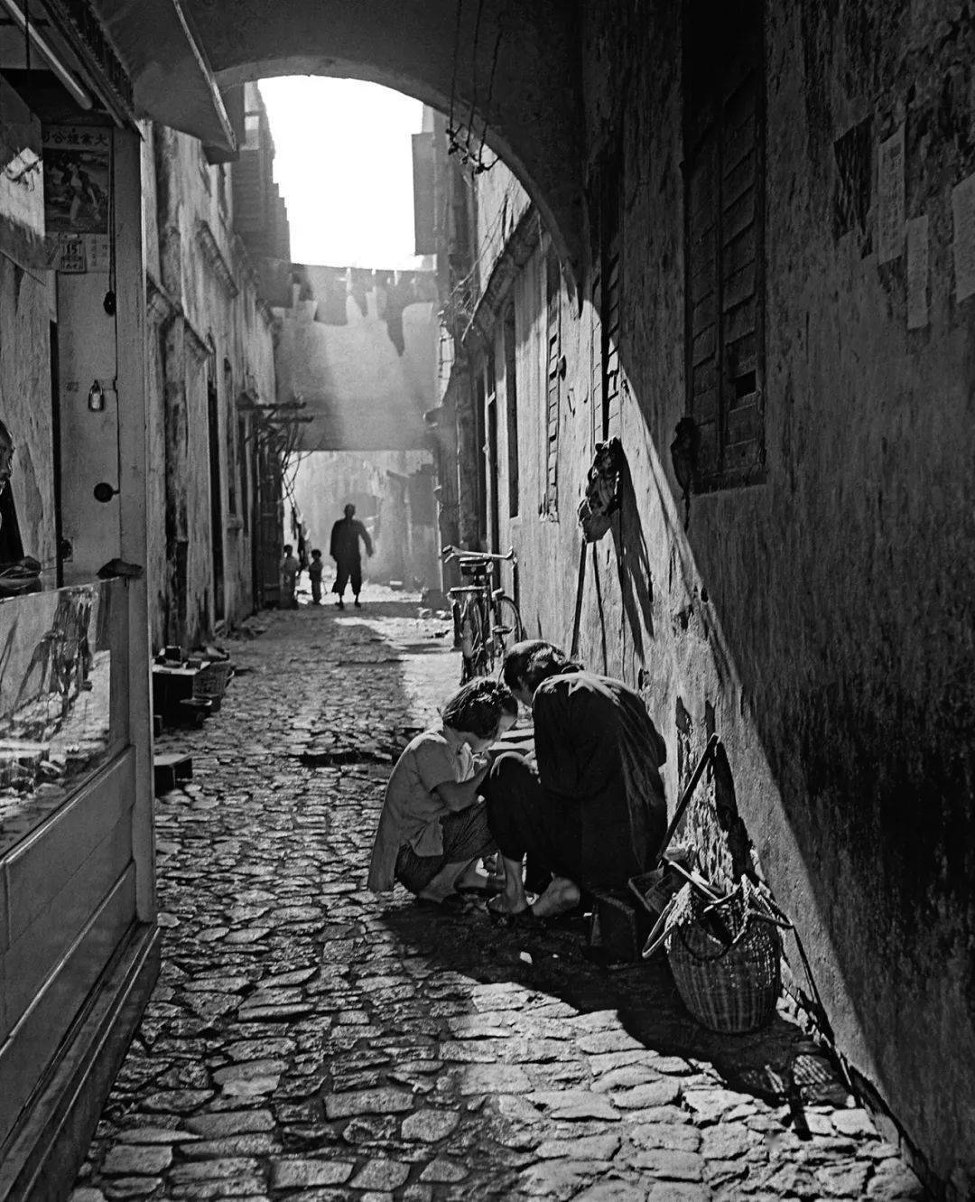 本期为简庆福早期作品受到全球摄影界的推崇.