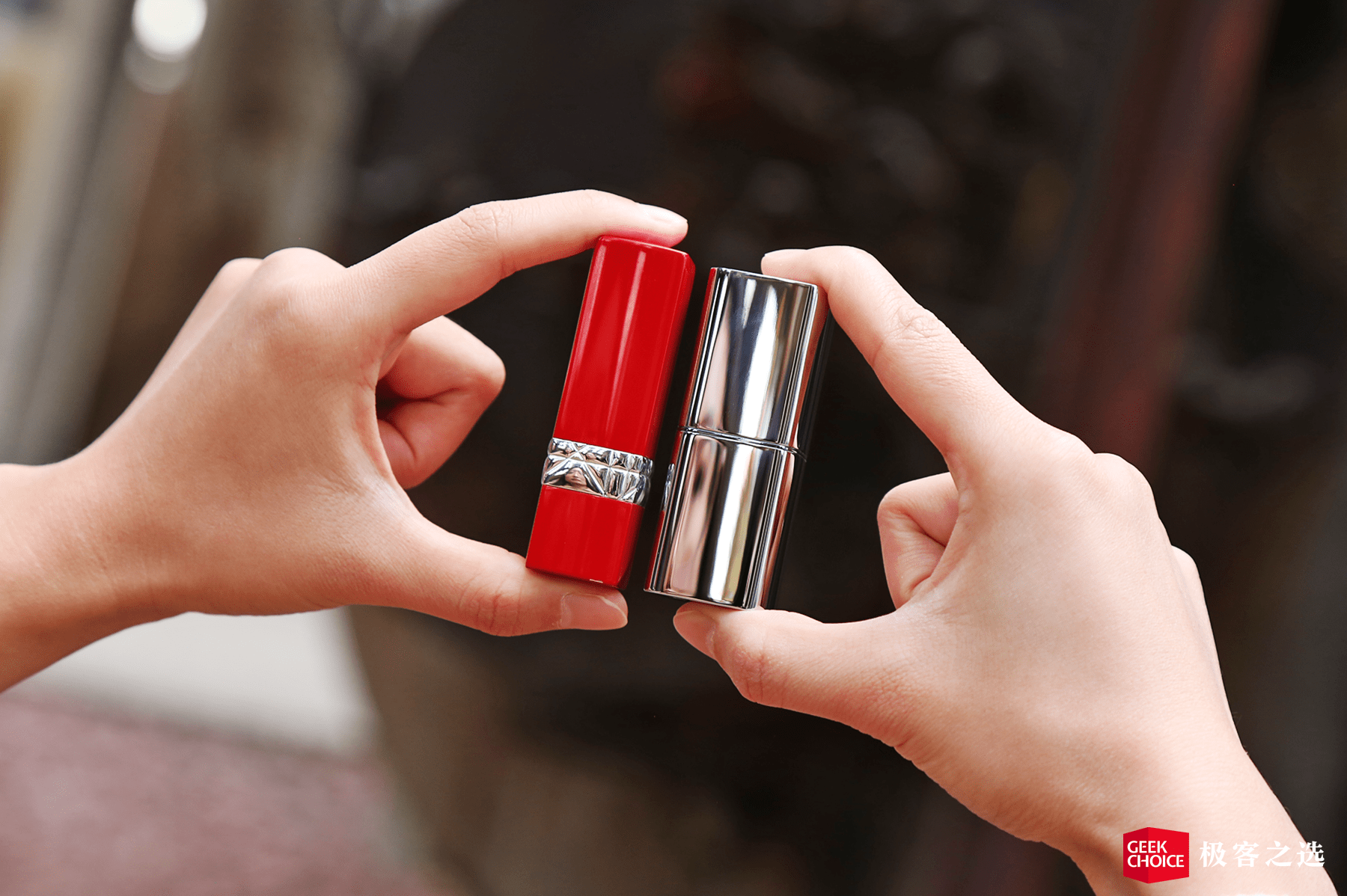 华为「口红耳机」体验：一支能主动降噪的「口红」，女孩子的时尚之选