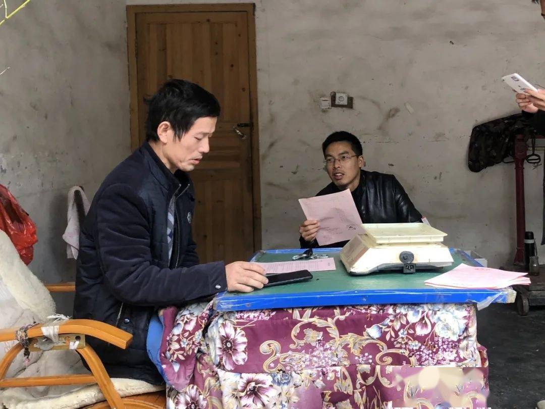 政策,与西游村老支部书记石远茂带领该村20多名常年在外务工的村民