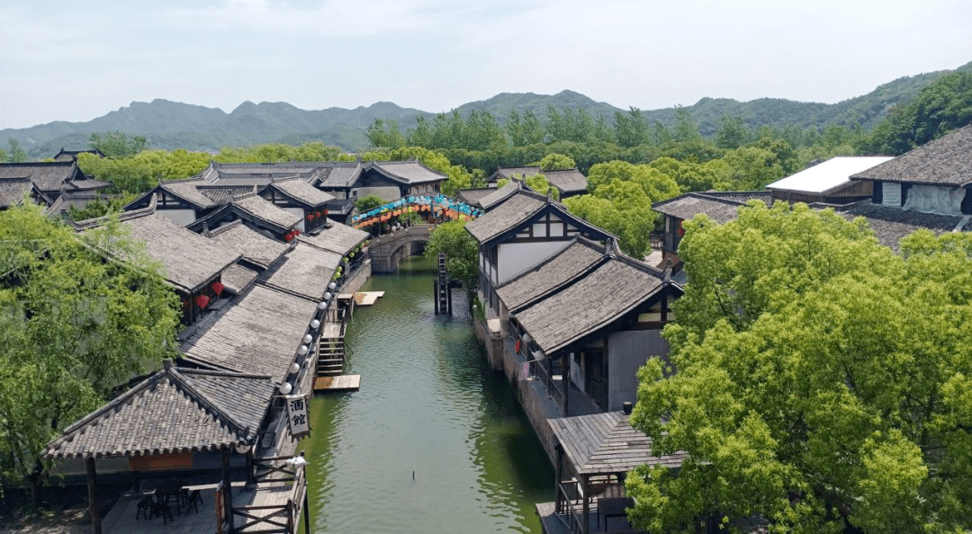 星光影视共治驿站在象山影视城揭牌成立