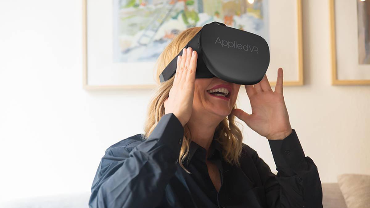 VR 眼镜就能治腰疼，这是怎么做到的？ 