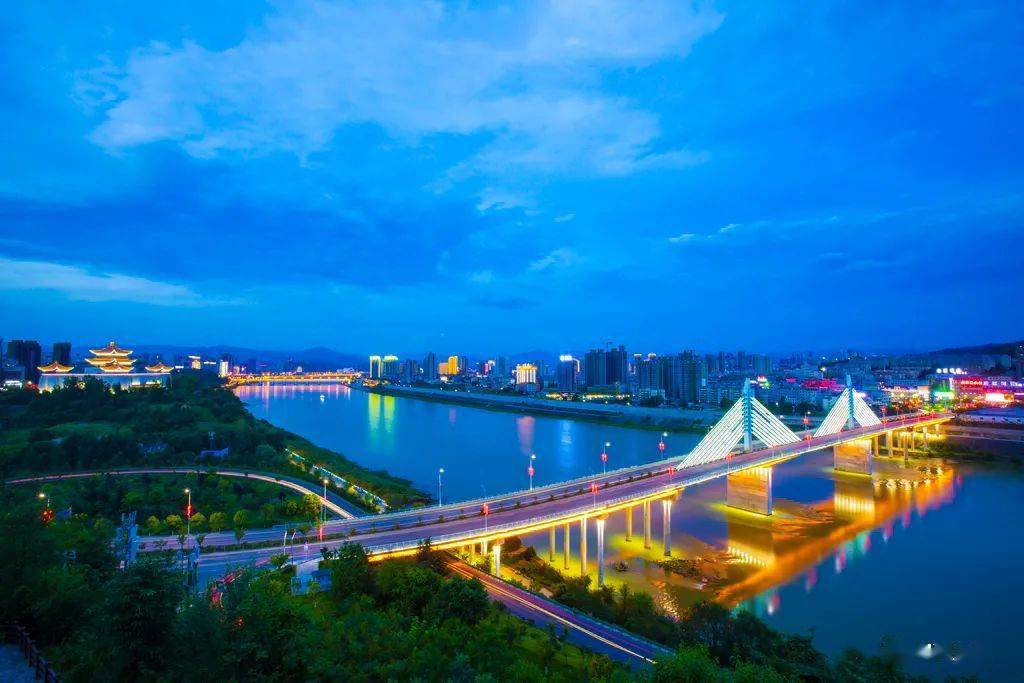 陕西安康城市风景图片