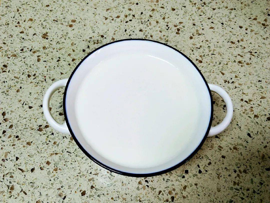 入口|可以吃的牛奶，4种原料在家搞定！有手就能做，入口即化胜过敷面膜！