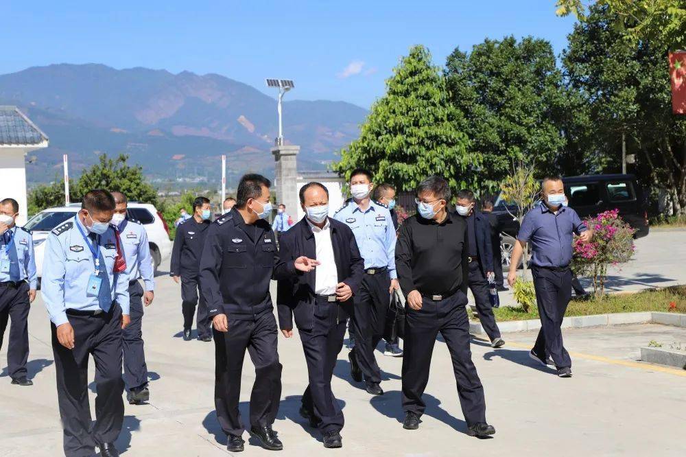 省委政法委副书记茶忠旺一行到省六所盈江分所调研指导