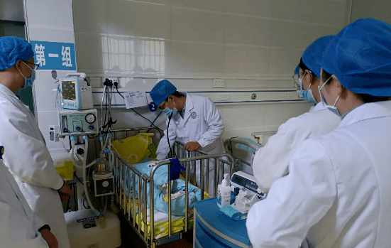 健康帮扶我院帮扶团队深入赫章县人民医院开展帮扶活动