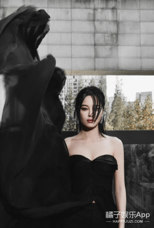 蔡徐坤王琳凯造型没灵魂？张云龙气质审美双赢，蔡徐坤扳指好评如潮？