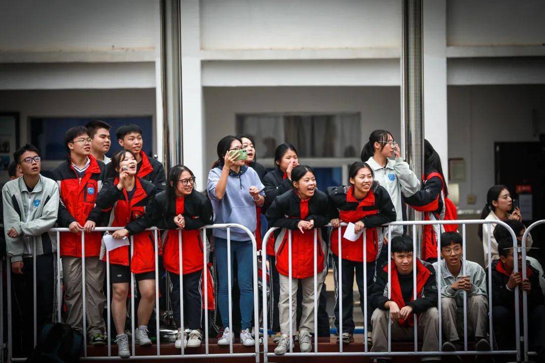 风雨无阻腾飞赛场温二职专第七十一届校园运动会圆满闭幕
