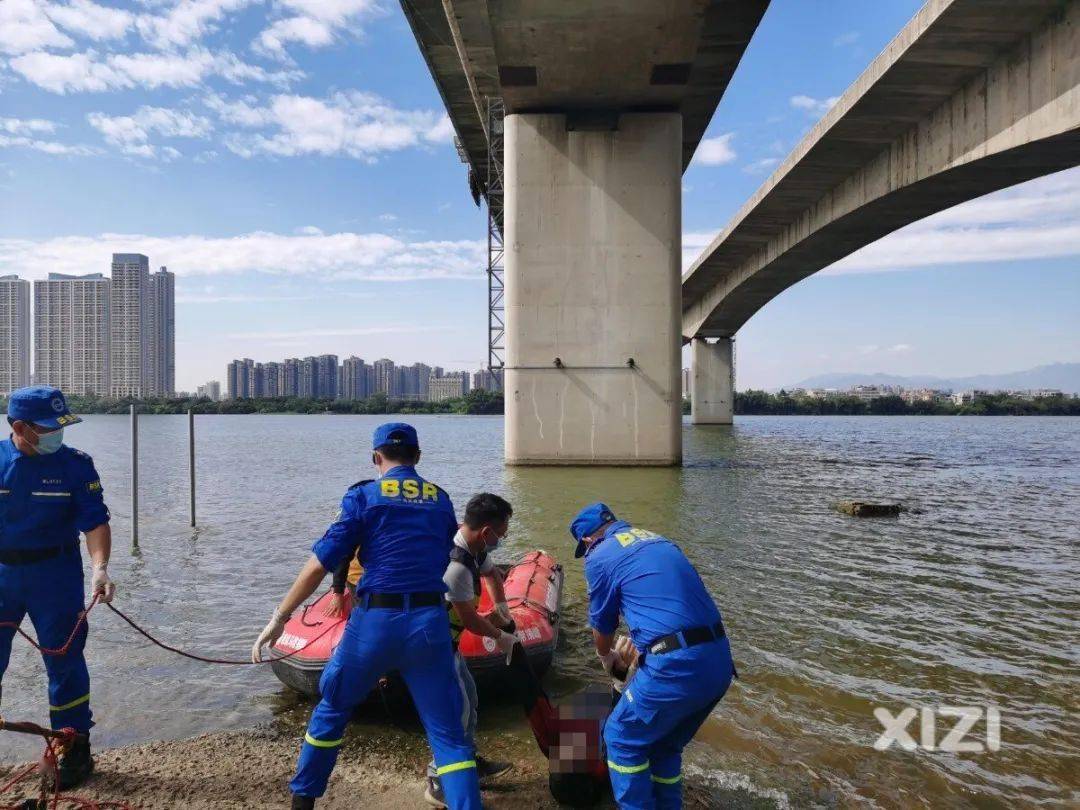 一男子在中信大橋跳江溺亡!_打撈