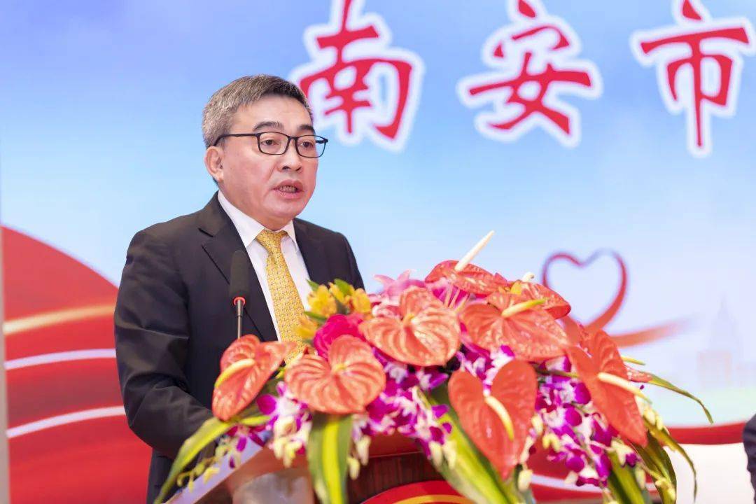 侯昌财董事长认捐6亿元获评南安慈善家荣誉称号