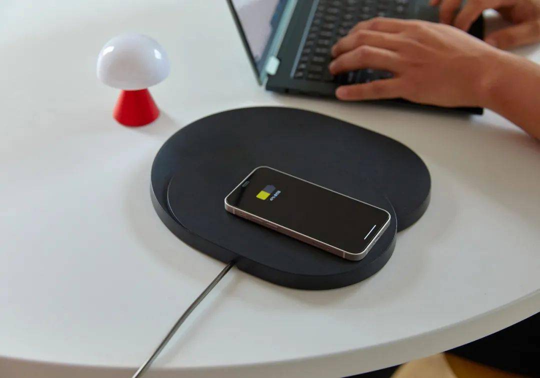 艺术一位男生给爱家融入了100种色彩，将会呈现出怎样的家居风格？