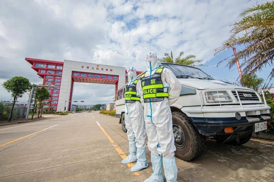 作为沿海沿边的重要口岸城市,防城港市把"外防输入"作为疫情防控工作