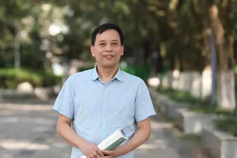 地理 金子兴浙江省特级教师,正高级教师七,上课教师介绍1政 治秦凯