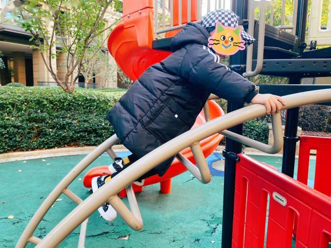 产品 99元给娃收中长款羽绒服，90%鸭绒，我先抢为敬！