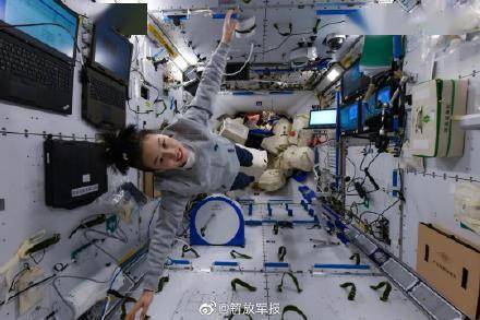 王亚平太空照片集大放送