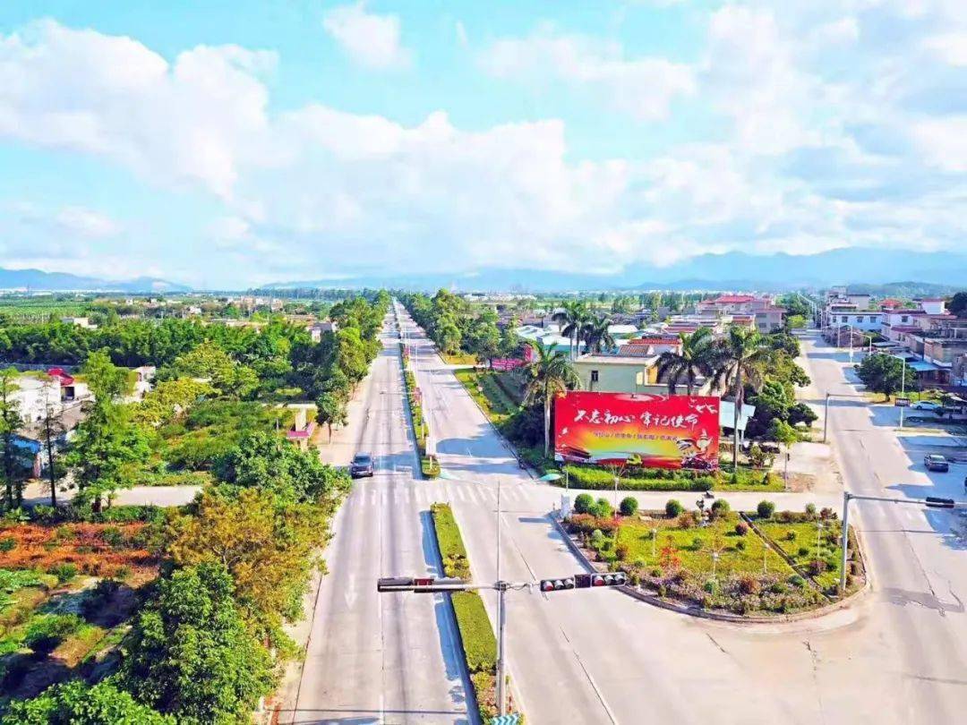 江门新会区崖门镇城乡新颜皆是景文明新风润人心