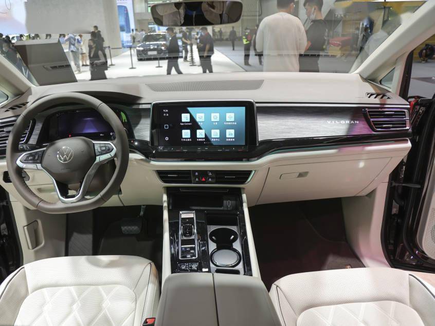 喜欢内嵌式中控抓紧了 明年1季度新款威然就换悬浮式中控屏_搜狐汽车