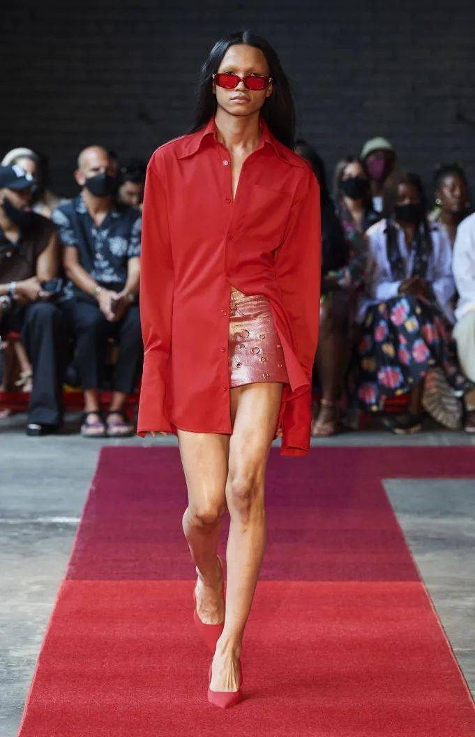 色调 2022春夏女装流行色T台分析