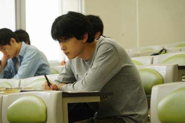 吉泽亮出炉的背后魅力电影awake场面照片解禁