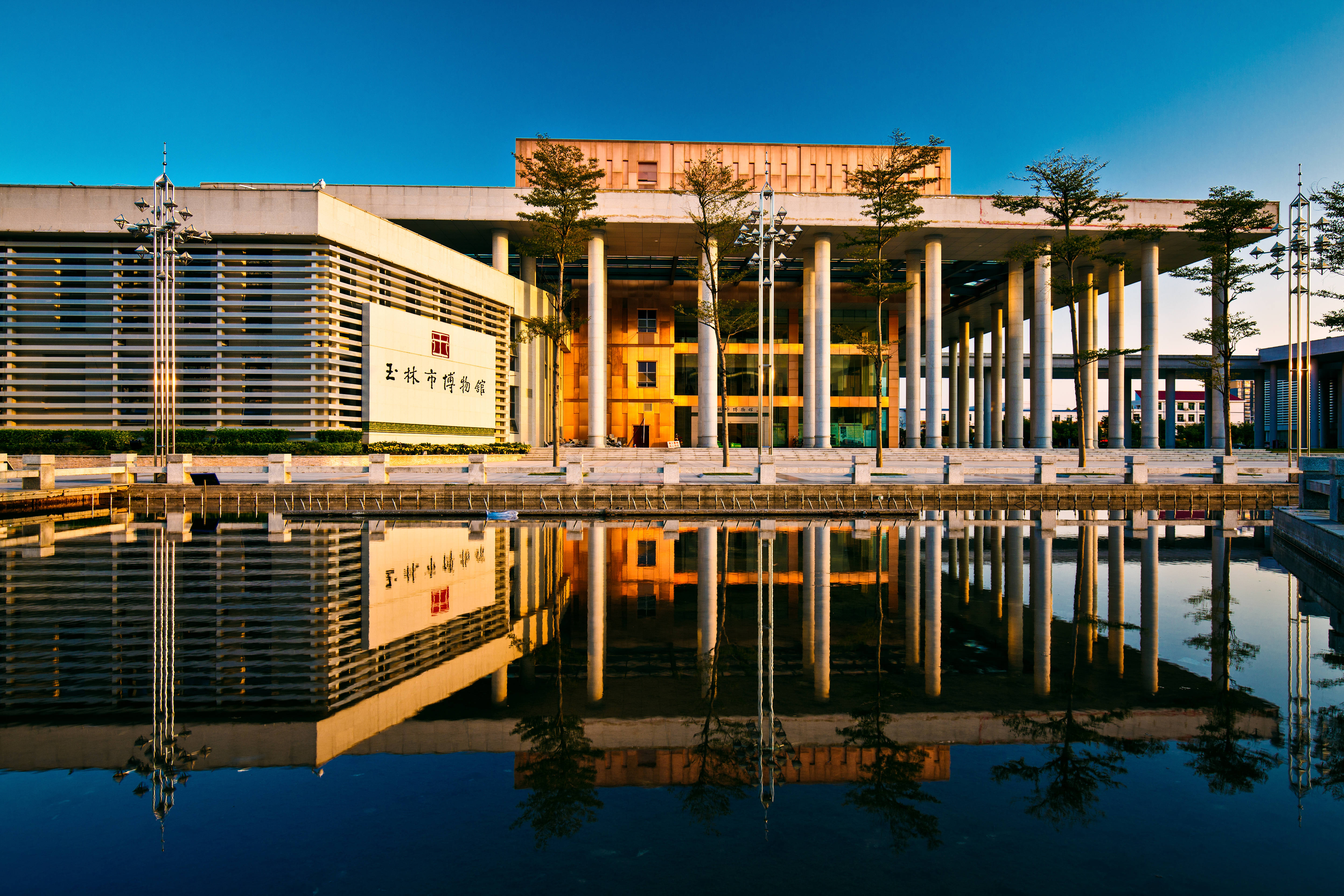 玉林市博物館一方面,玉林市持續實施圖書館,文化館,博物館(紀念館)