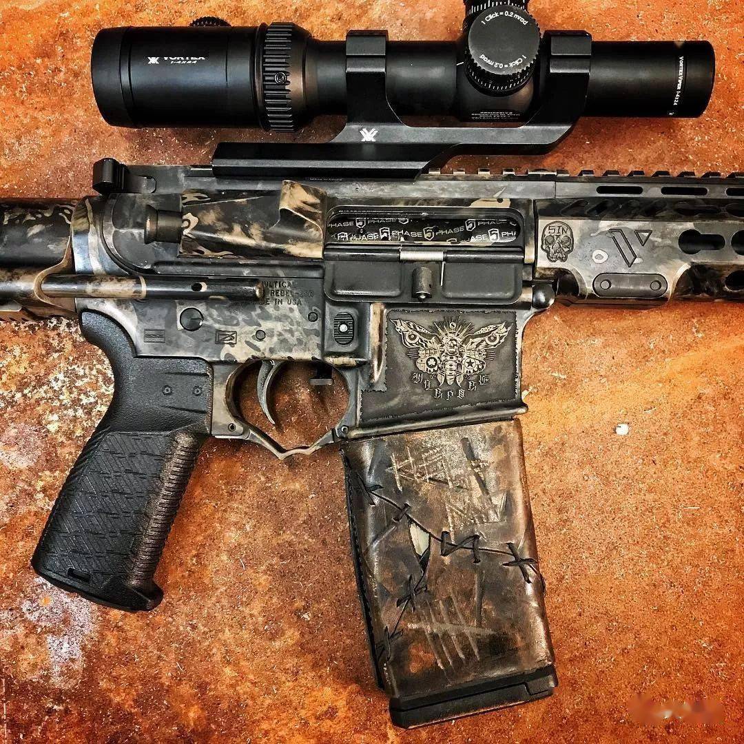 【以枪械为画布】暗黑系心灵画师的冷傲大作