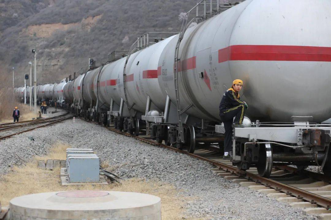 铁路运销公司提前完成全年自备车检修任务