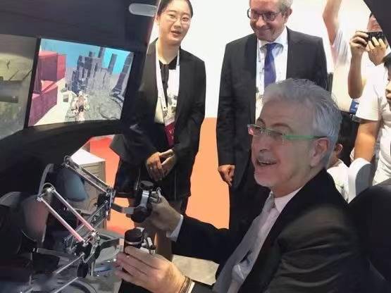 一个聚集全球领先人才和企业的人工智能机器人实验室揭牌，能给成都带来什么？