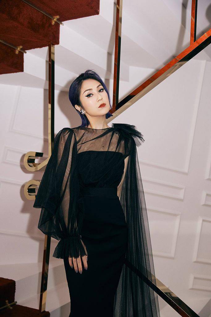 杨千嬅与老公丁子高亮相卡地亚品牌活动.