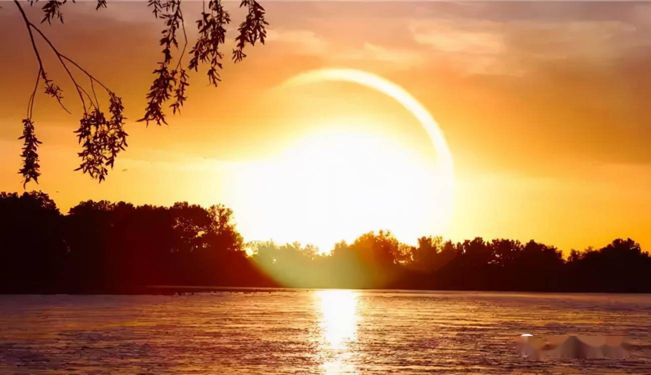 最美新疆晚霞图